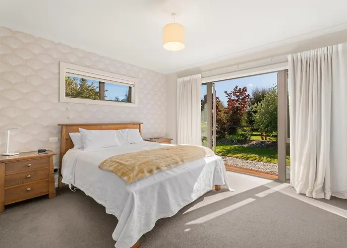 Cedar Sanctuary - Town Vakantiehuis *